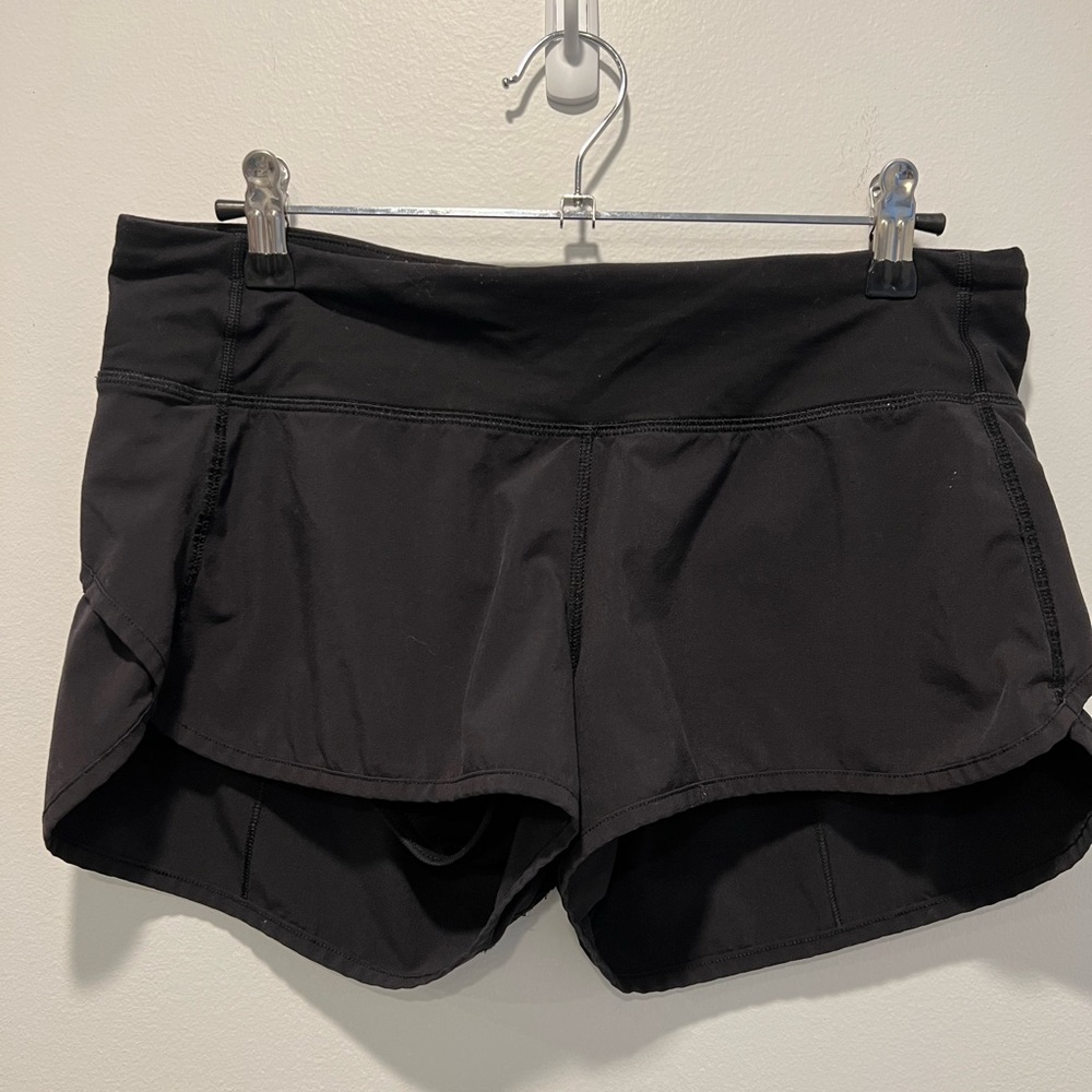 Lululemon black running shorts - workout shorts - size 6 - speed up low-rise